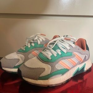 Adidas Sneakers